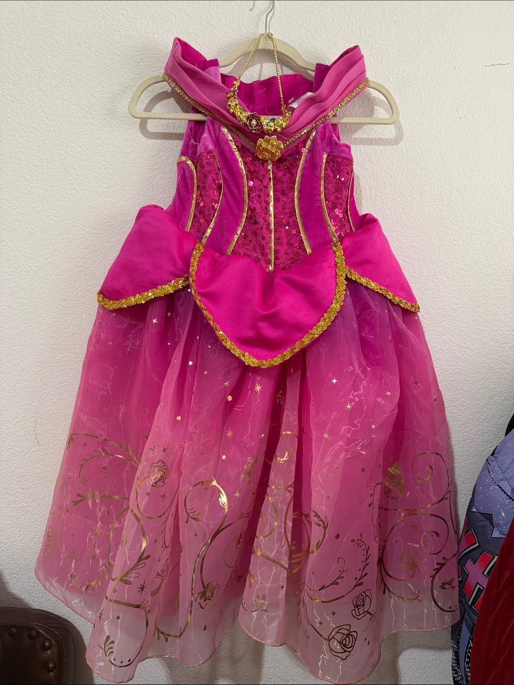 DisneySleeping Beauty Princess Aurora Gown with gold metal necklace and brooch